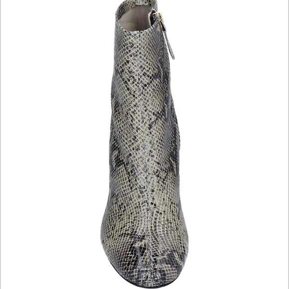 Armani genuine leather, ankle boots, brand new, NO BOX, size 38 (8=US) $275 - Picture 9 of 17